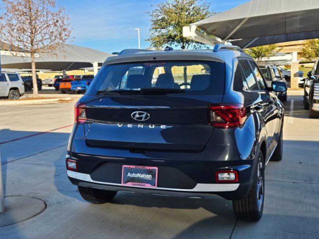 New 2026 Hyundai Venue SEL w/Two-Tone Roof Sport Utility
