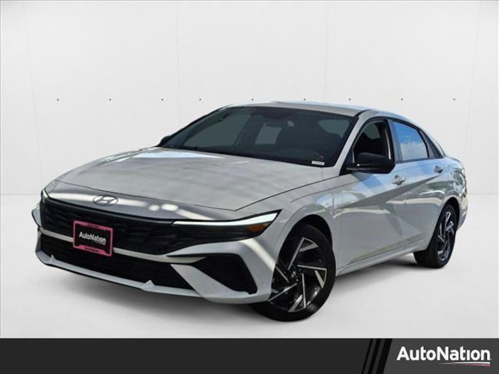 New 2025 Hyundai Elantra Hybrid SEL Sport 4dr Car