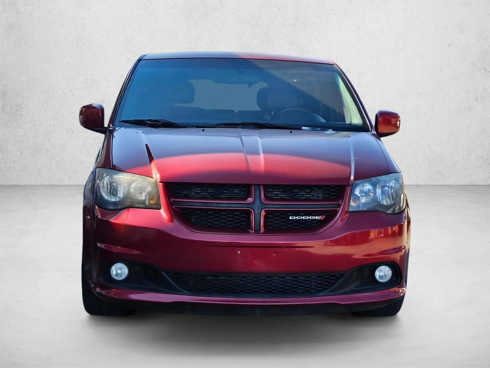 2015 Dodge Grand Caravan R/T photo 2