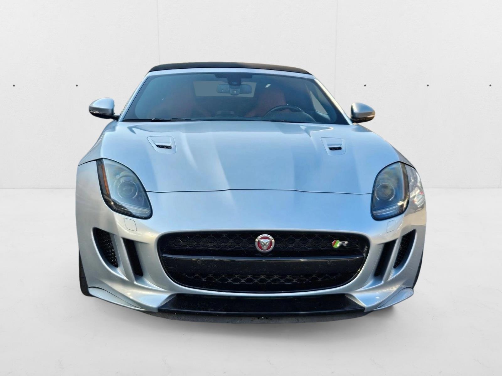 2016 Jaguar F-TYPE R photo 2