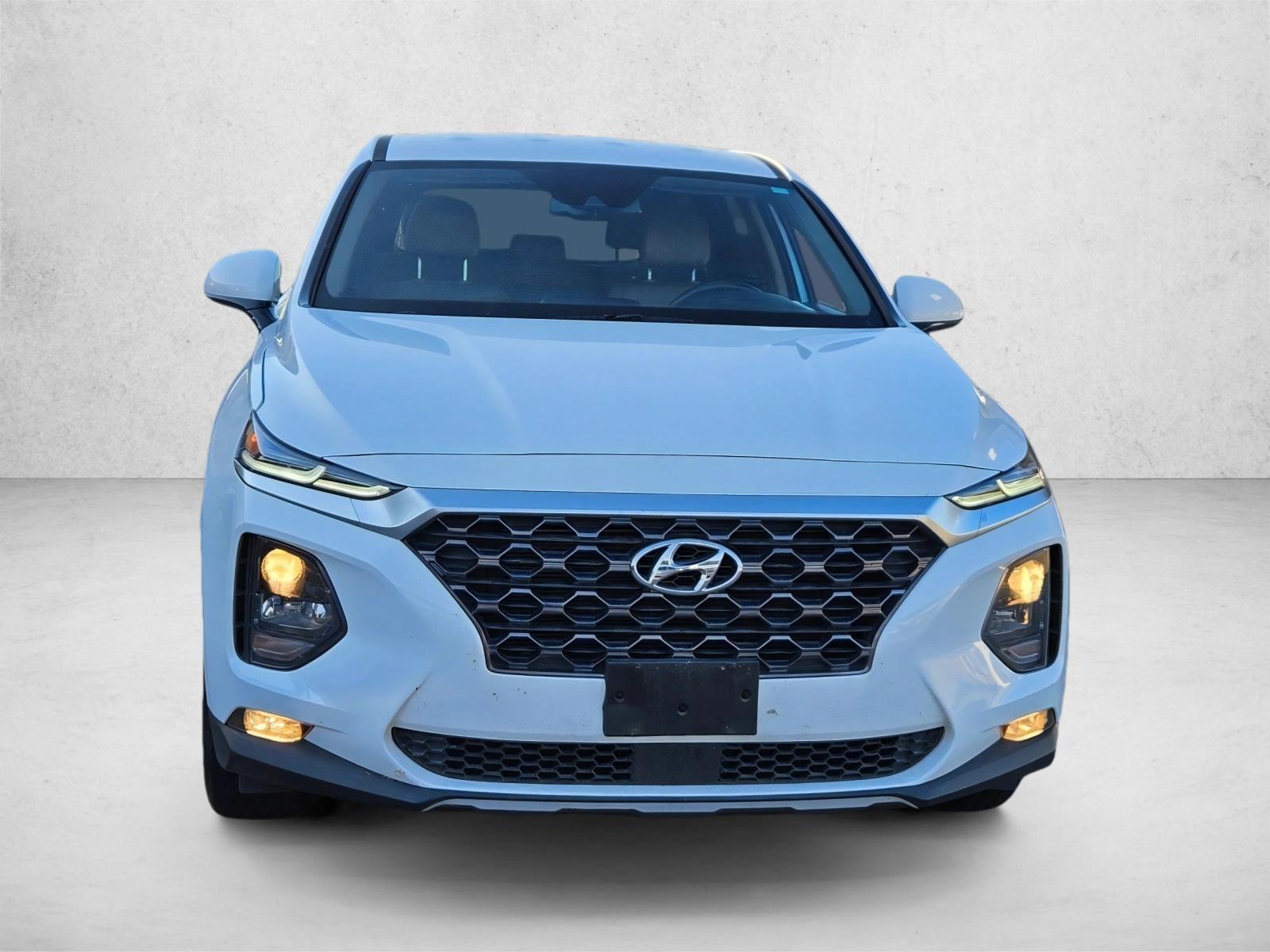 2020 Hyundai Santa Fe SEL photo 2