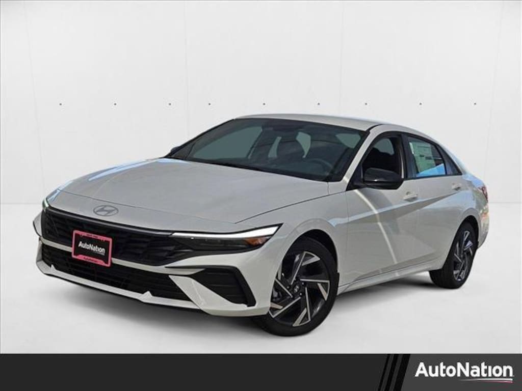 New 2025 Hyundai Elantra SEL Sport 4dr Car