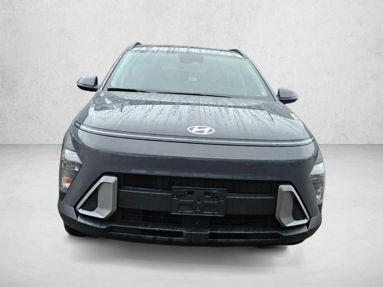 2025 Hyundai Kona SEL photo 2