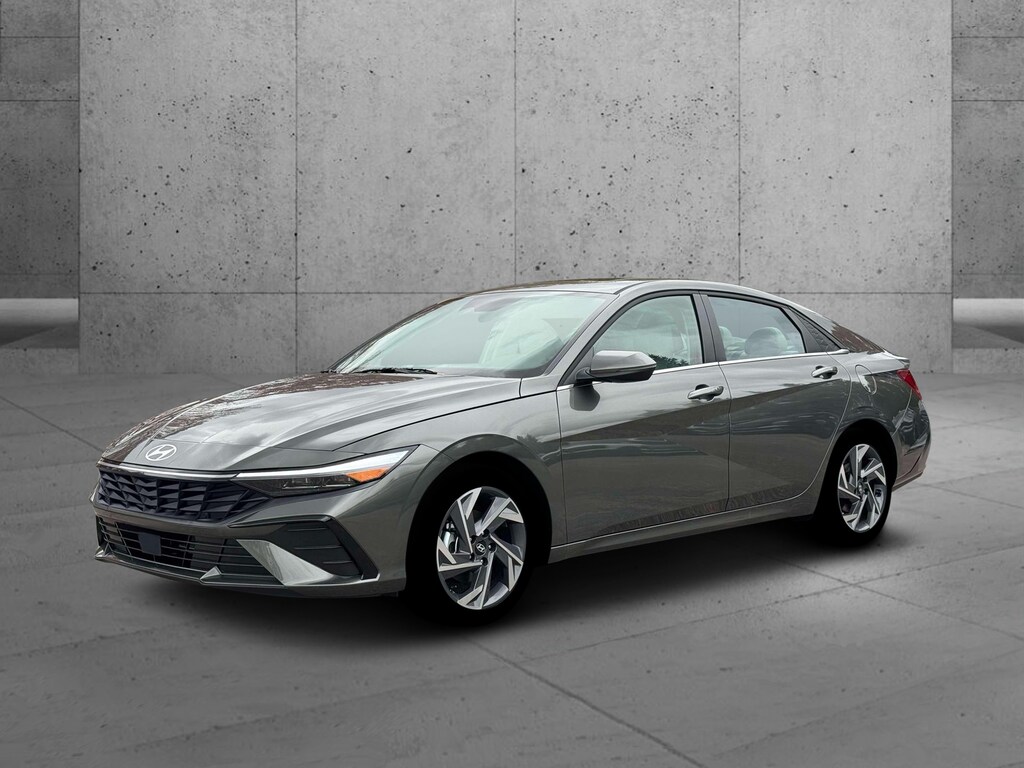 New 2026 Hyundai Elantra Limited 4dr Car