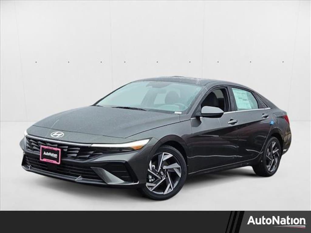 New 2025 Hyundai Elantra SEL Convenience 4dr Car