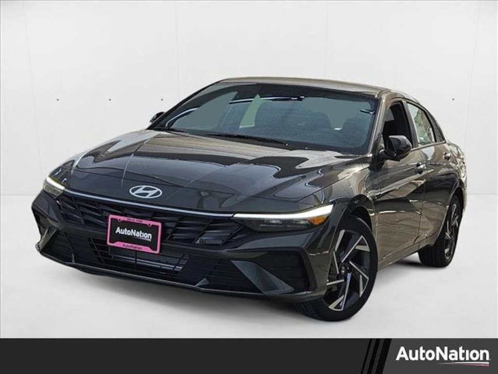 New 2025 Hyundai Elantra SEL Sport 4dr Car