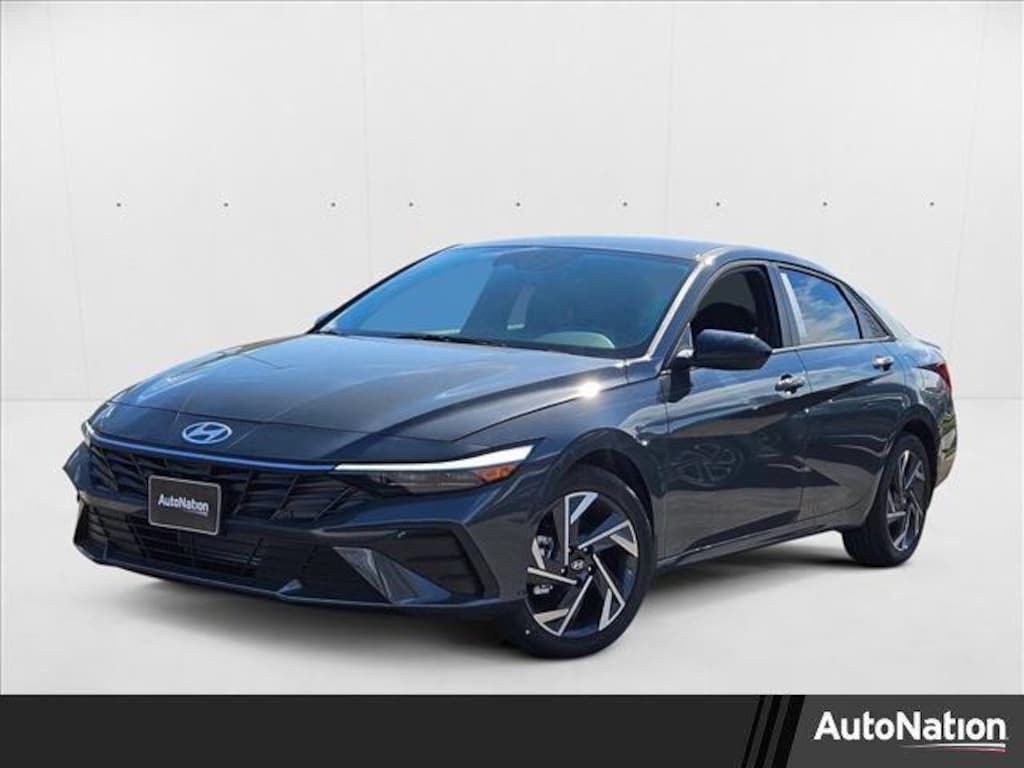 New 2025 Hyundai Elantra SEL Sport 4dr Car