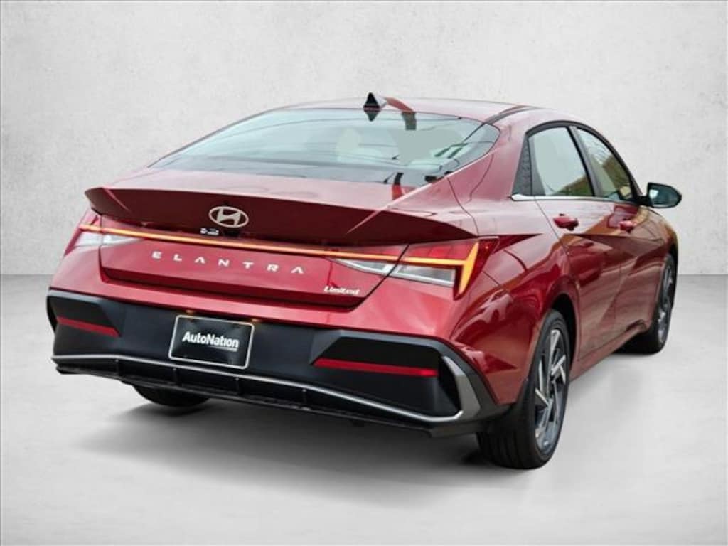 New 2026 Hyundai Elantra Limited 4dr Car