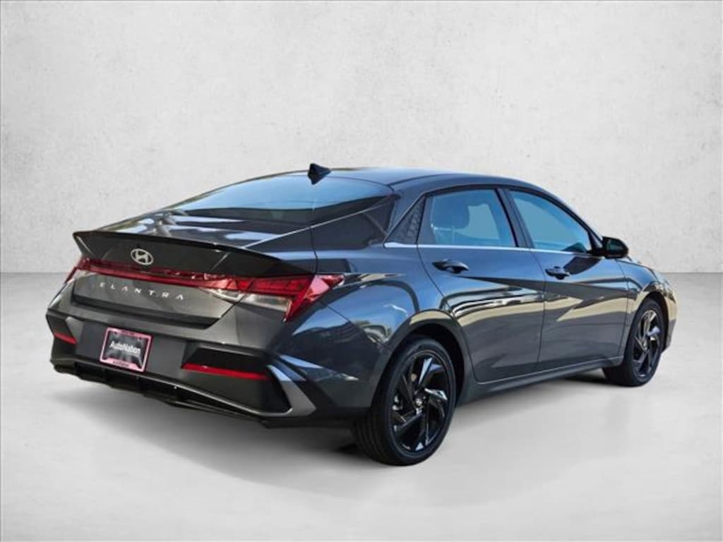 New 2026 Hyundai Elantra SEL Sport Premium 4dr Car
