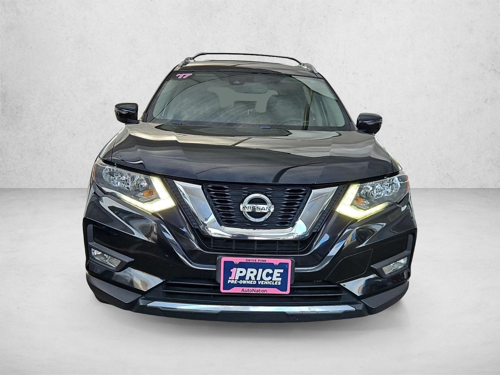 Used 2017 Nissan Rogue SL with VIN JN8AT2MT5HW140943 for sale in North Richland Hills, TX