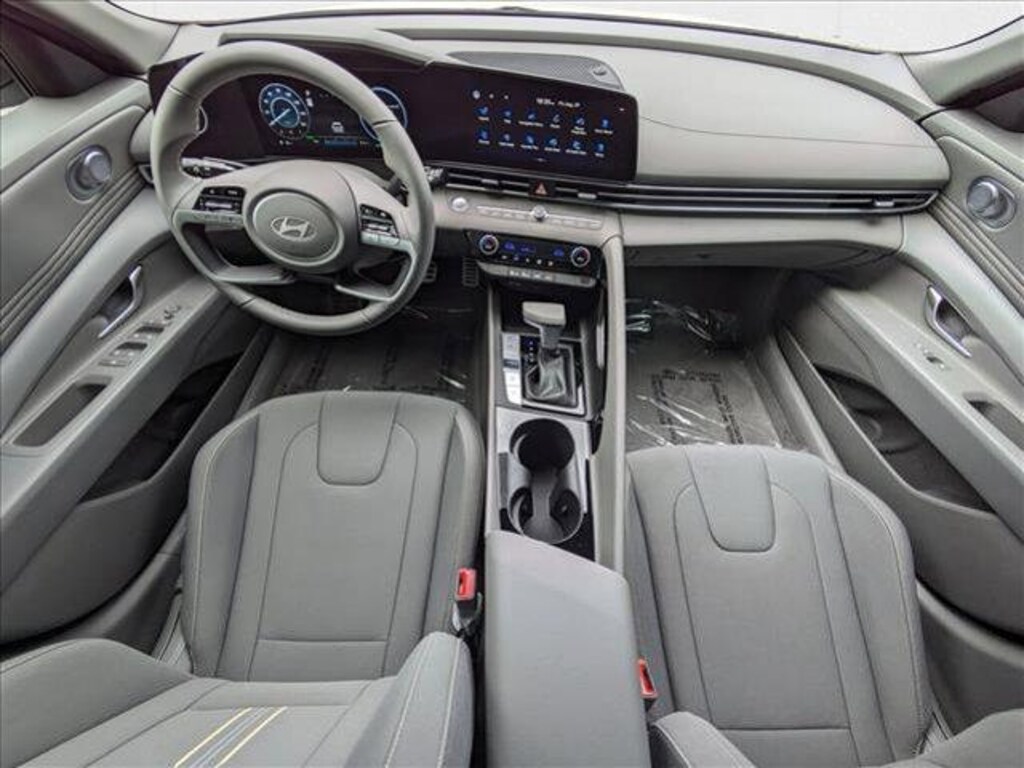 New 2025 Hyundai Elantra Hybrid SEL Sport 4dr Car