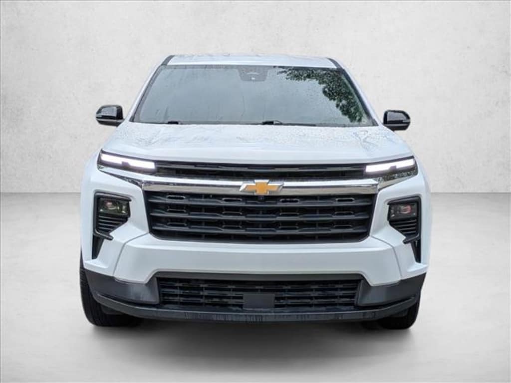 Used 2024 Chevrolet Traverse FWD LS Sport Utility