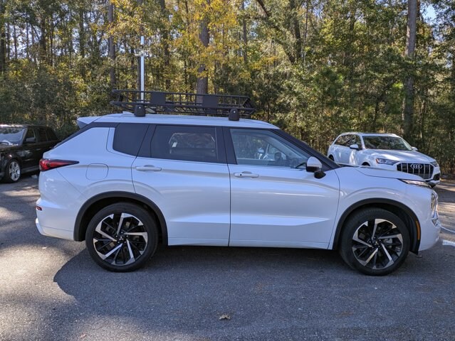 2024 Mitsubishi Outlander SEL photo 4