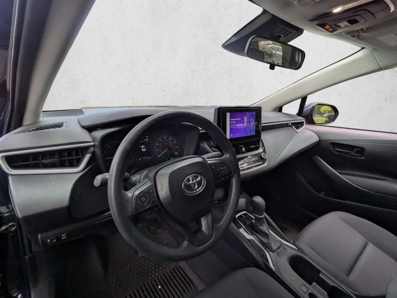 2025 Toyota Corolla LE - Photo 10