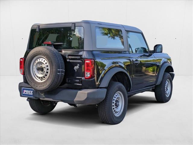 2022 Ford Bronco Base photo 2