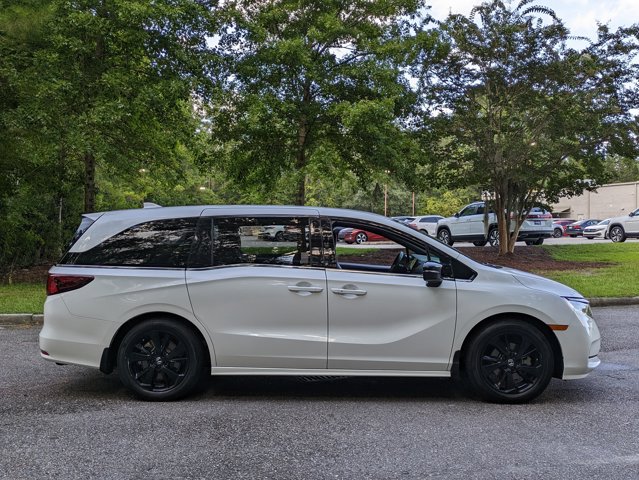 2023 Honda Odyssey Sport photo 3