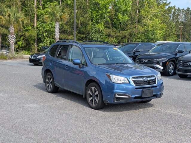 2017 Subaru Forester Premium photo 3