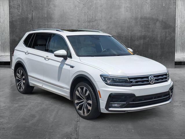2018 Volkswagen Tiguan SEL Premium photo 3