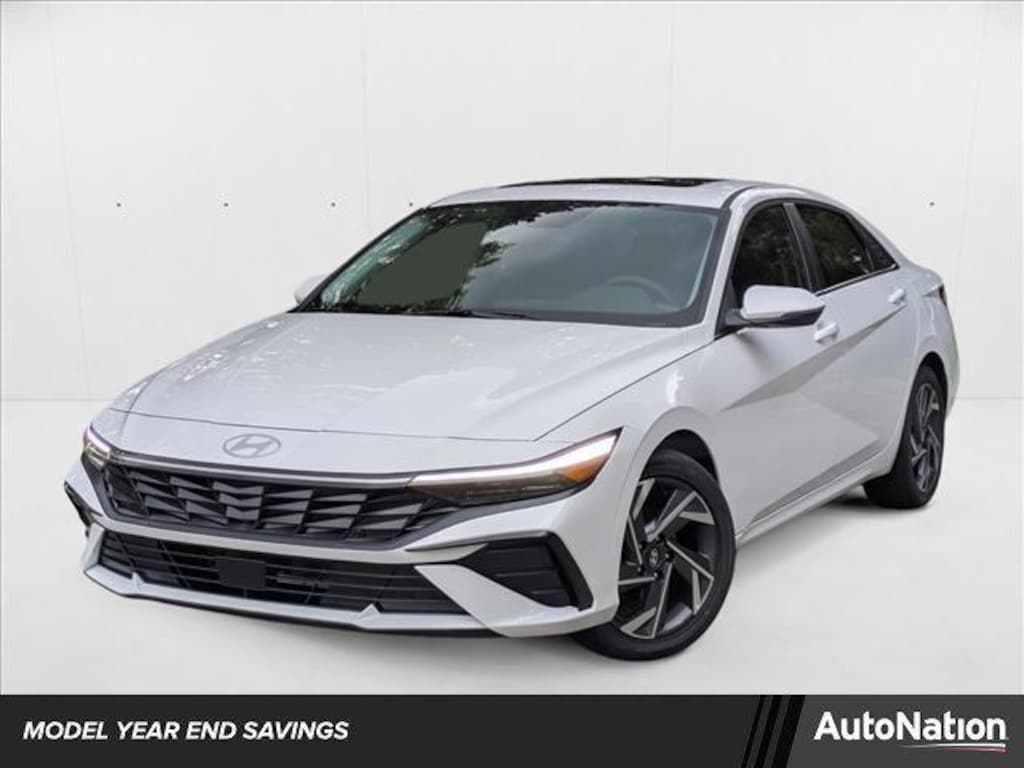 New 2025 Hyundai Elantra Limited 4dr Car