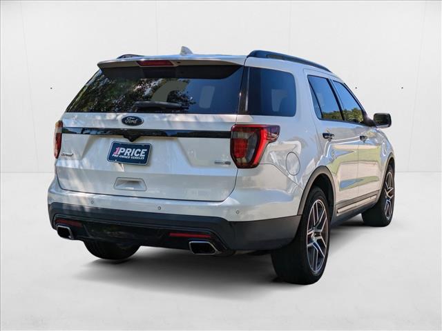 2016 Ford Explorer Sport photo 2