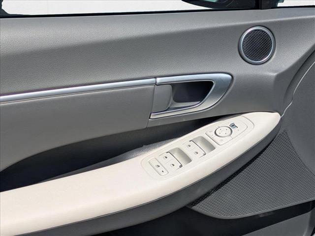 2025 Hyundai Sonata SEL - Photo 16