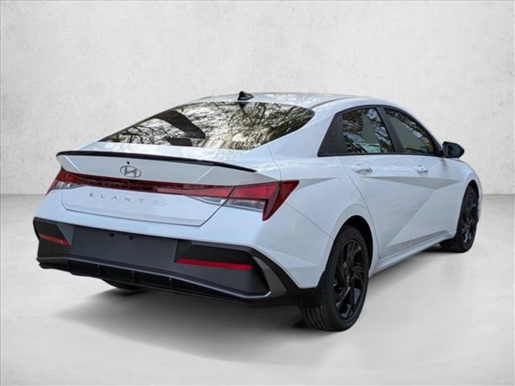 New 2026 Hyundai Elantra SEL Sport 4dr Car