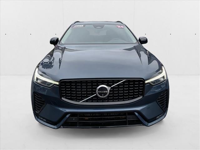 2024 Volvo XC60 Plus photo 3