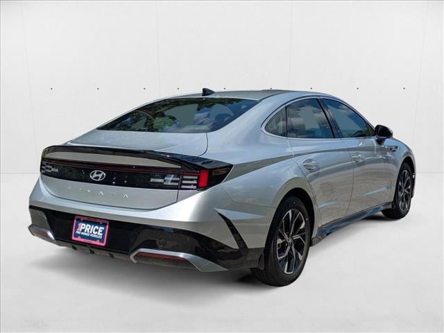 2025 Hyundai Sonata SEL - Photo 2