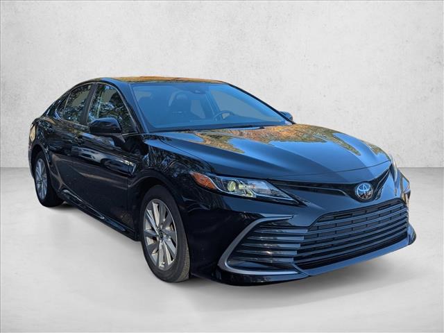 2023 Toyota Camry LE photo 3