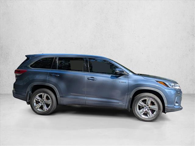 2019 Toyota Highlander Hybrid Limited photo 4