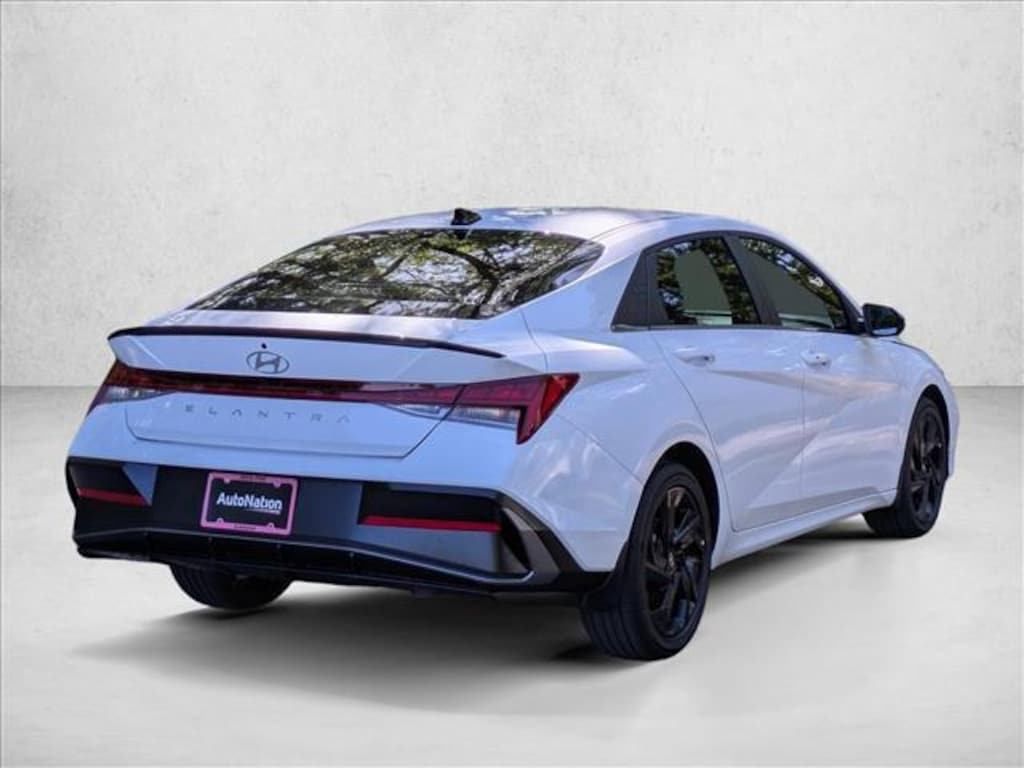 New 2026 Hyundai Elantra SEL Sport 4dr Car