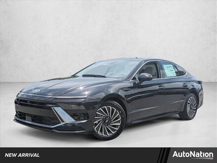 2024 Hyundai Sonata Hybrid Limited 4dr Car