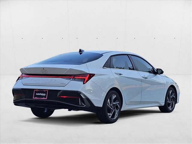 2025 Hyundai Elantra Limited photo 2