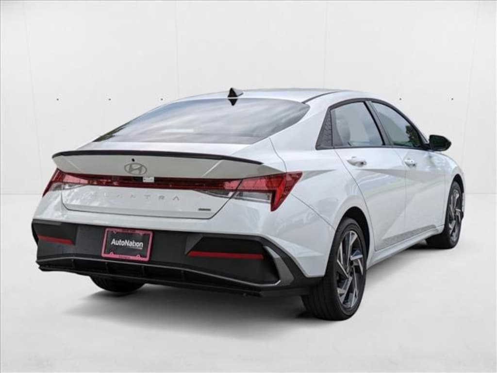 New 2025 Hyundai Elantra Hybrid SEL Sport 4dr Car
