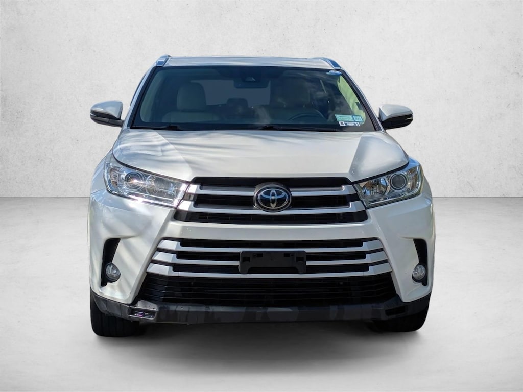 Used 2019 Toyota Highlander XLE Sport Utility