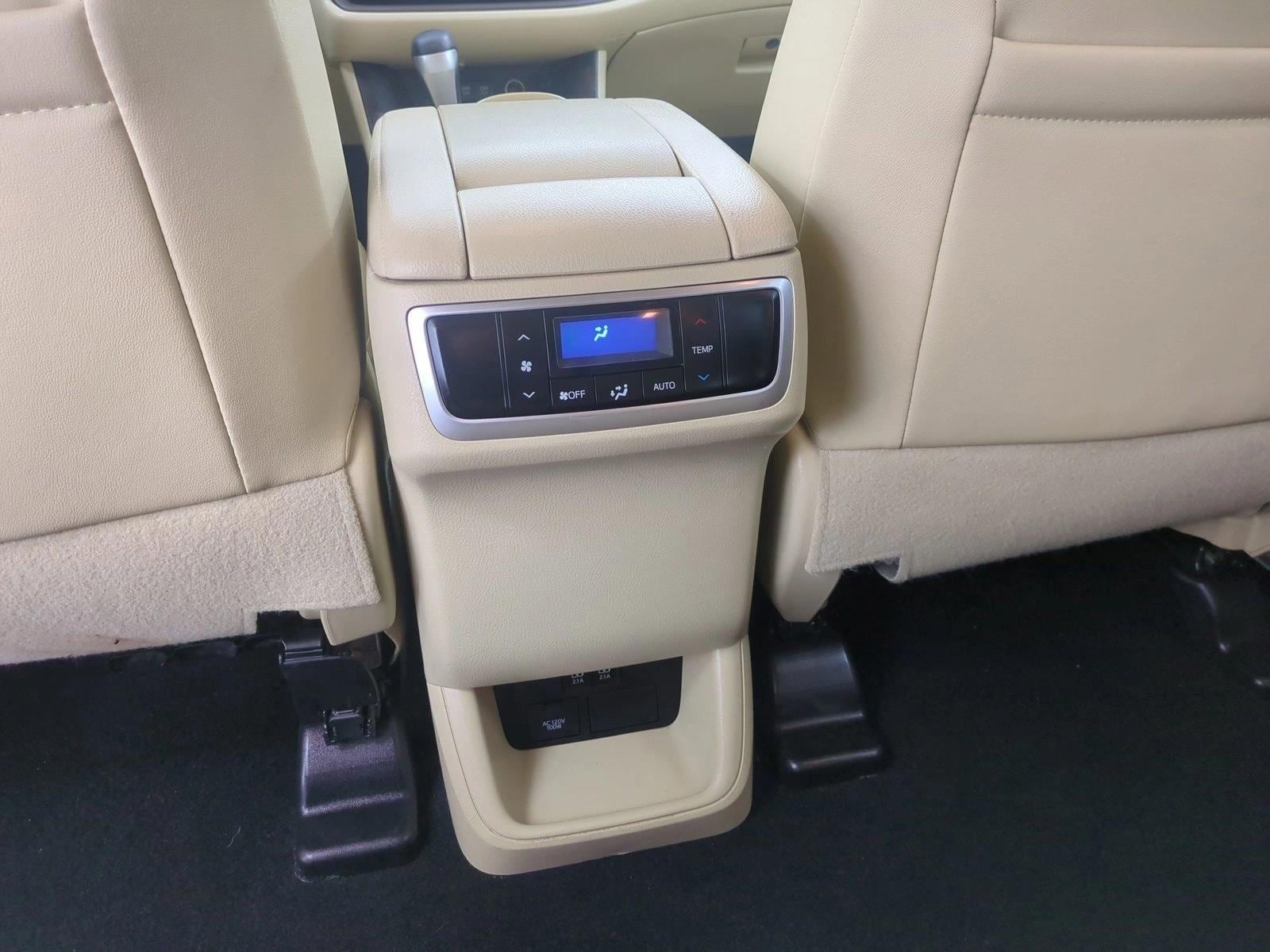 2019 Toyota Highlander XLE - Photo 19