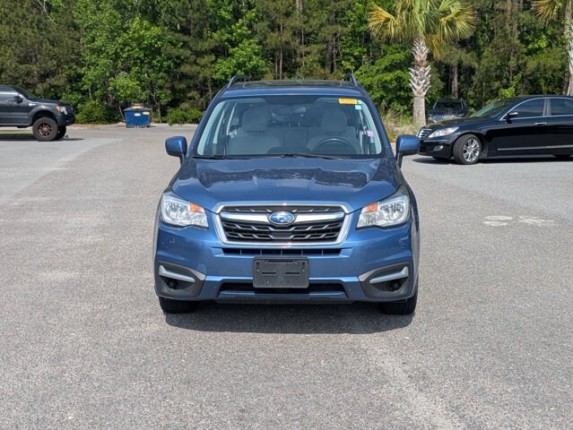 2017 Subaru Forester Premium photo 2