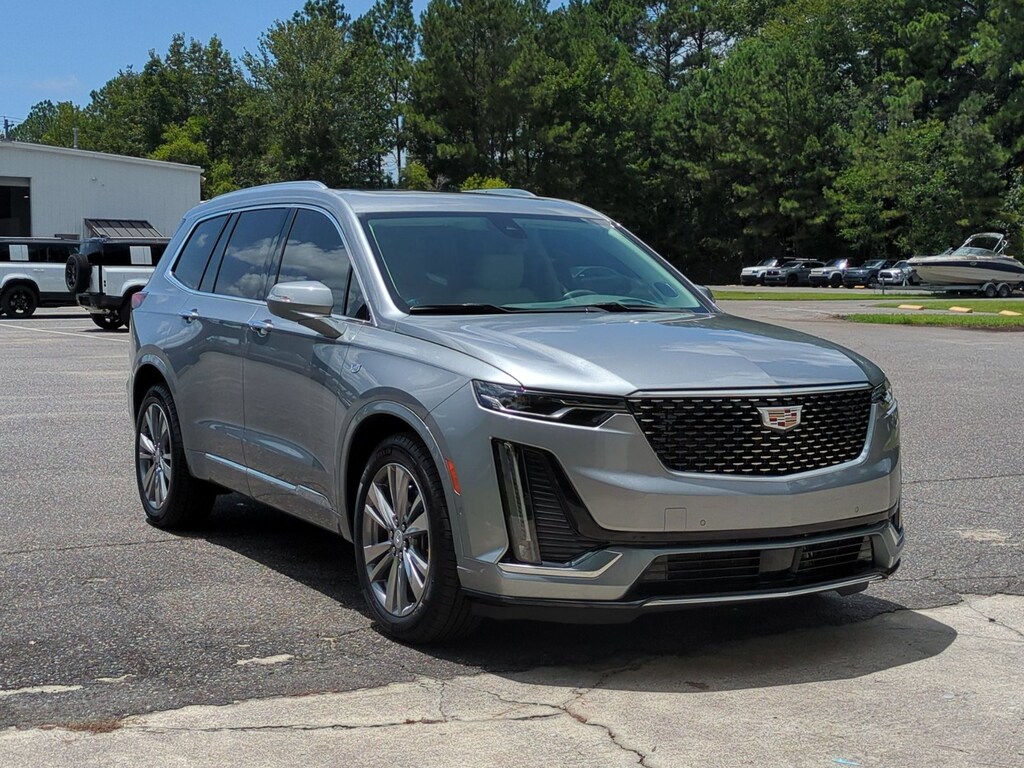 Used 2025 Cadillac XT6 FWD Premium Luxury Sport Utility