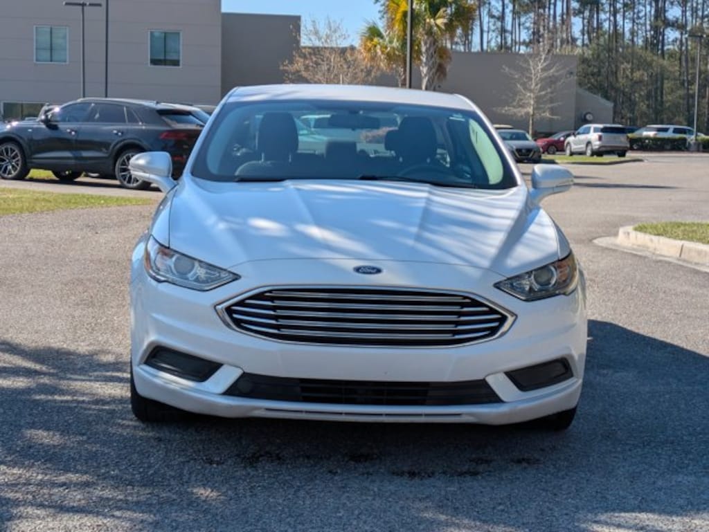 Used 2017 Ford Fusion SE 4dr Car