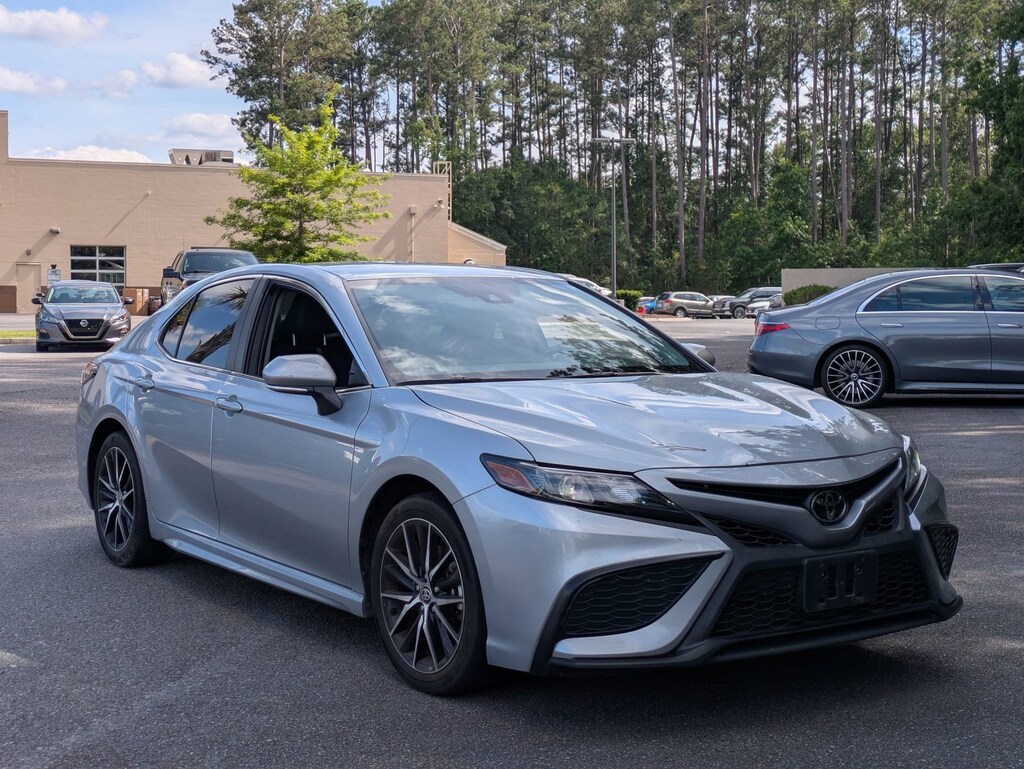 Used 2024 Toyota Camry SE 4dr Car