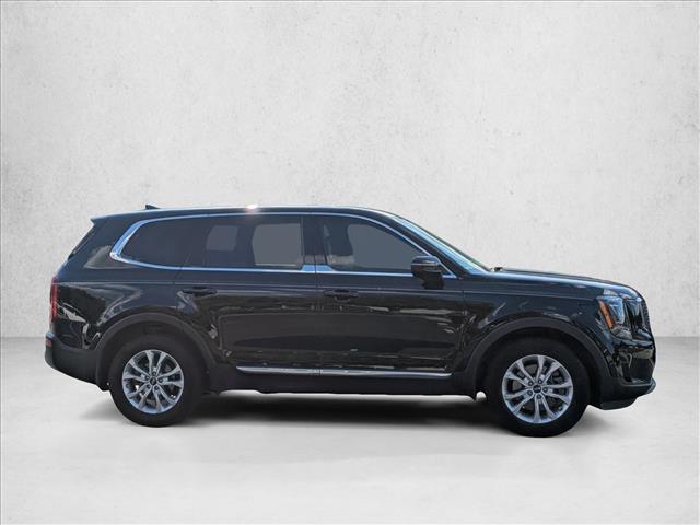 2021 Kia Telluride LX photo 3