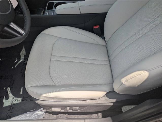 2024 Hyundai Sonata Hybrid Limited photo 4