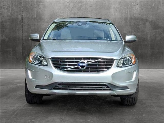 Used 2017 Volvo XC60 T5 Inscription with VIN YV440MDUXH2211676 for sale in Hardeeville, SC