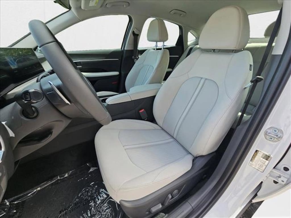 New 2025 Hyundai Sonata Hybrid SEL 4dr Car