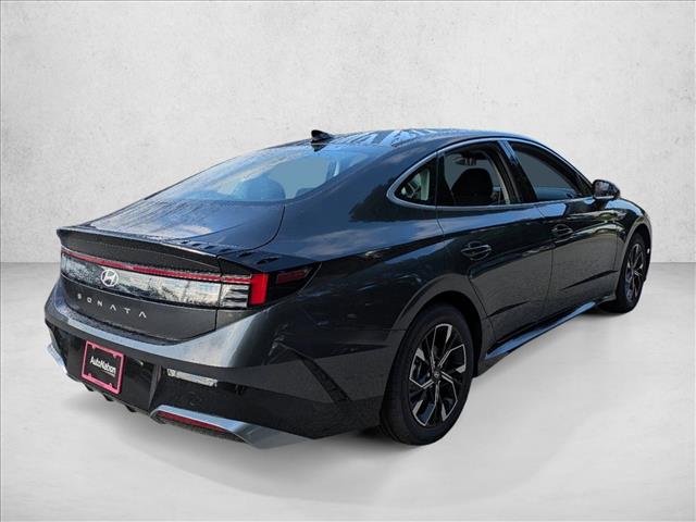 2024 Hyundai Sonata SEL photo 4