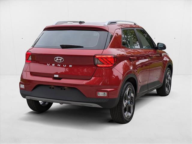 2025 Hyundai Venue Limited photo 2