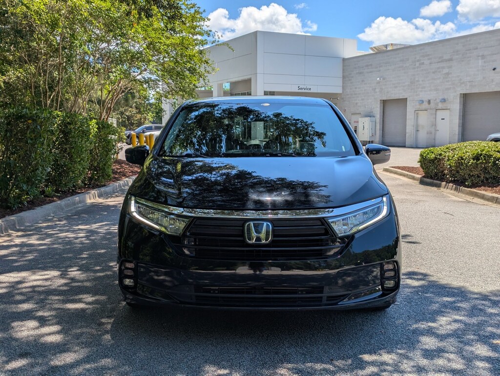 Used 2021 Honda Odyssey Touring Mini-van Passenger
