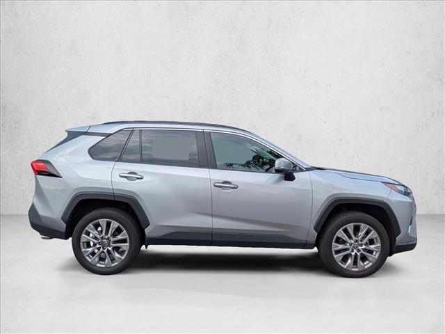 2023 Toyota RAV4 Limited photo 3