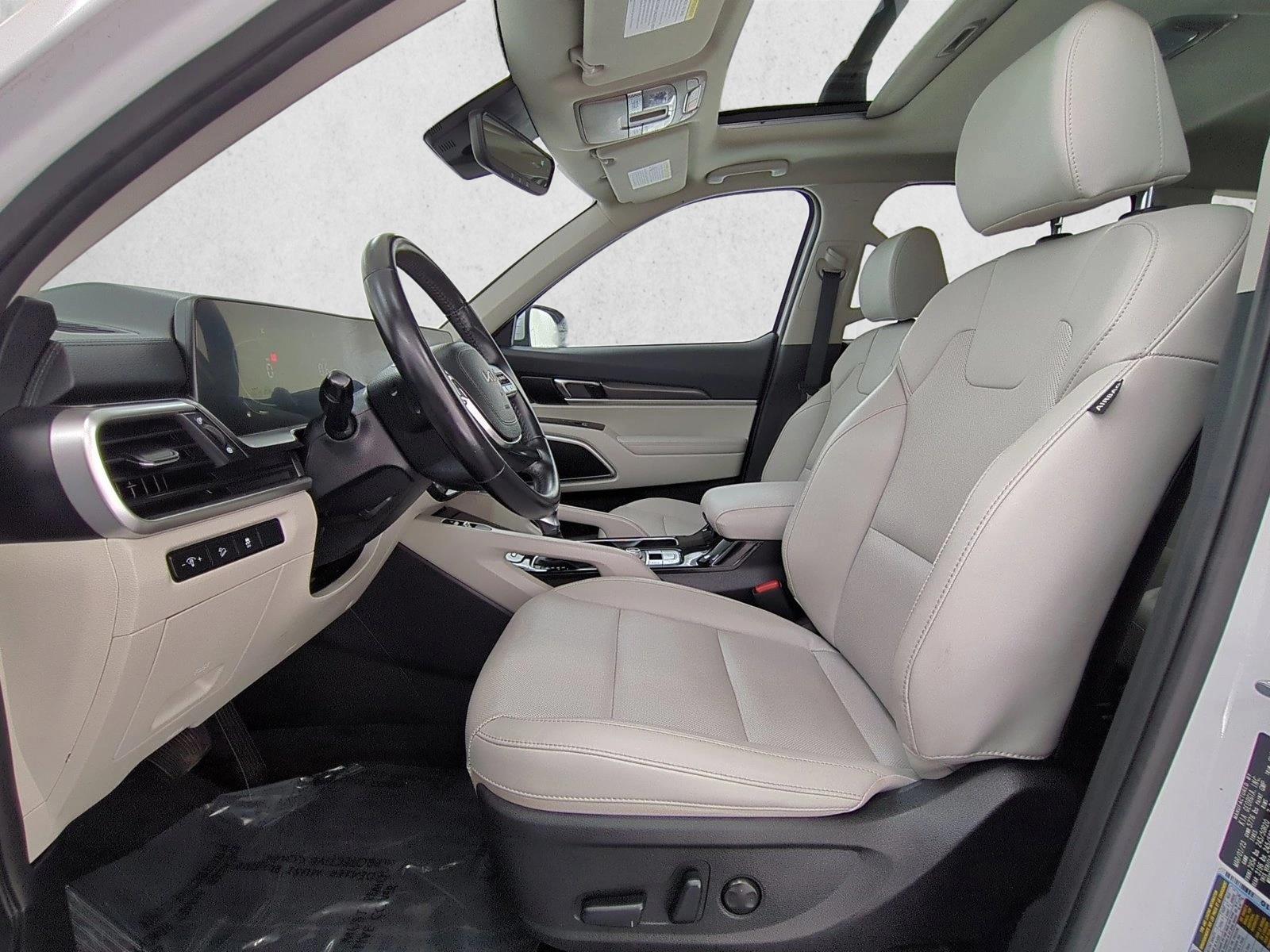 2023 Kia Telluride S - Photo 17