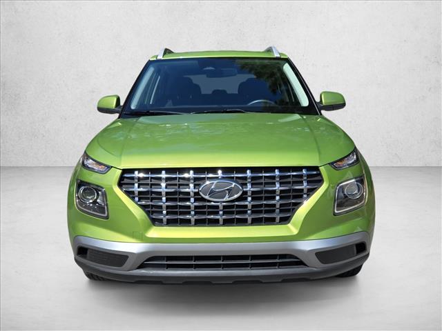 2023 Hyundai Venue SEL photo 2